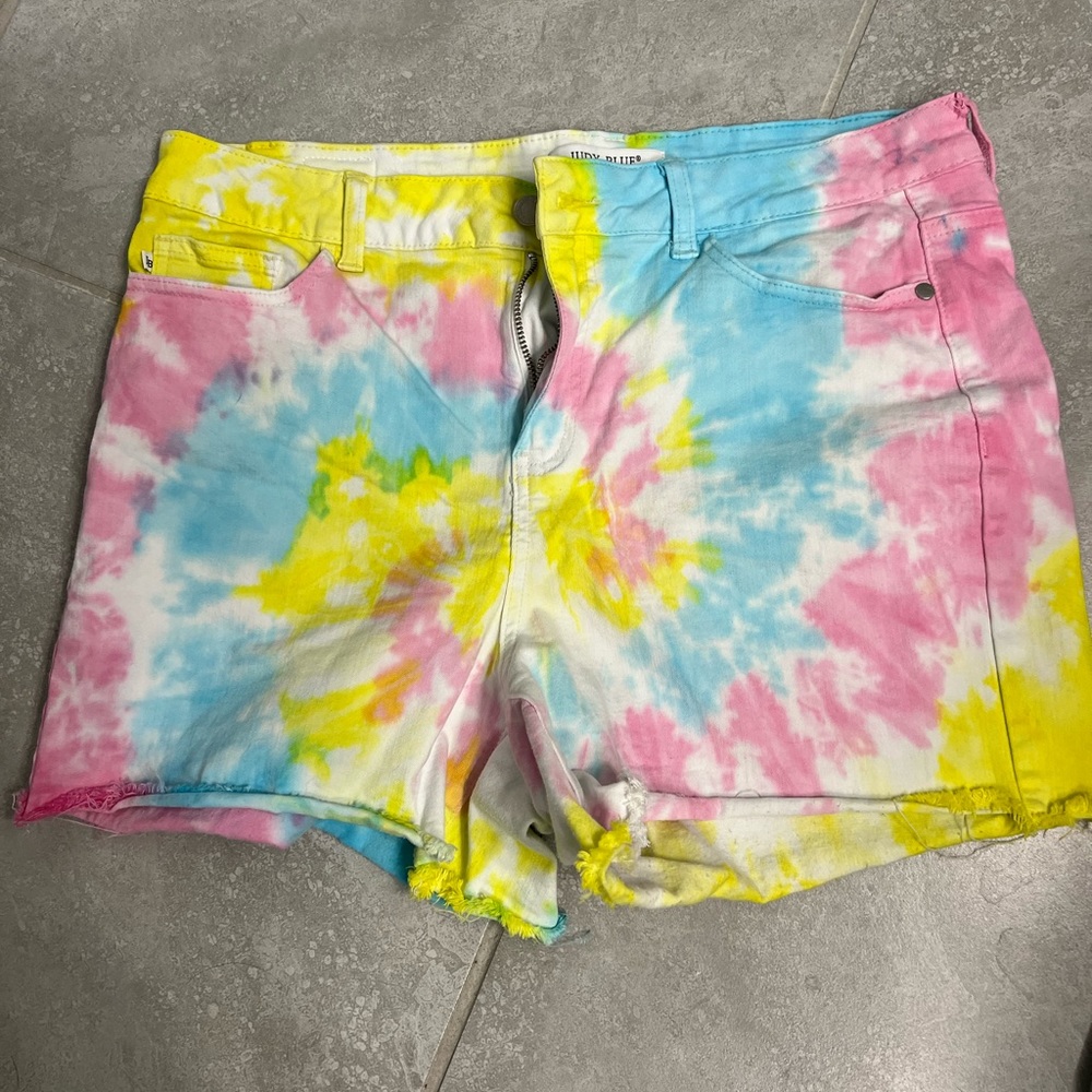 Judy Blue tie dye shorts